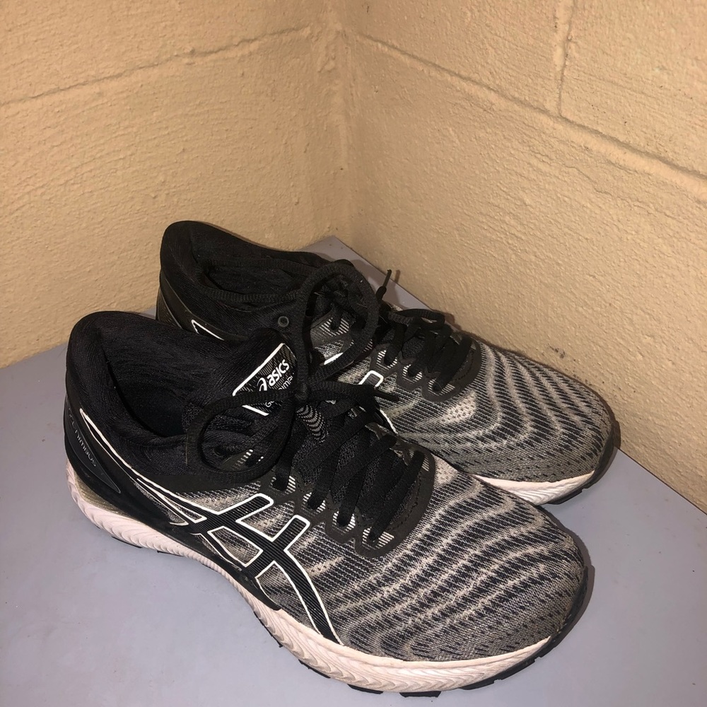 ASICS Gel-Nimbus Women’a running shoe